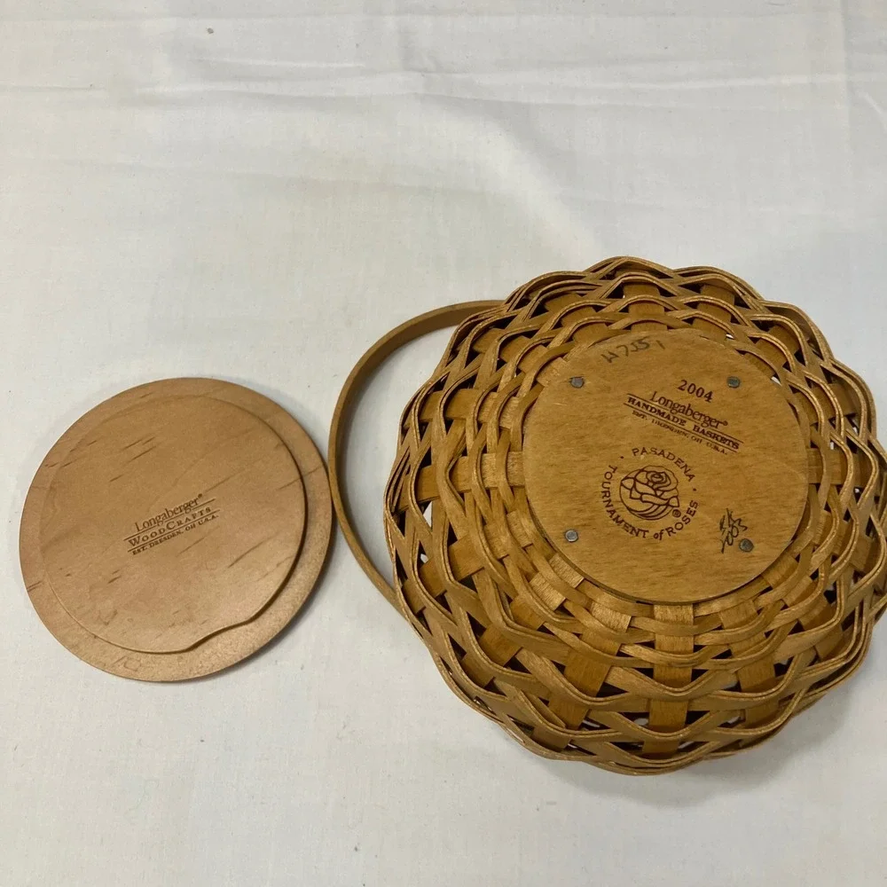 Longaberger 2004 Pasadena Tournament of Roses Basket Carved Lid Handwoven Rustic